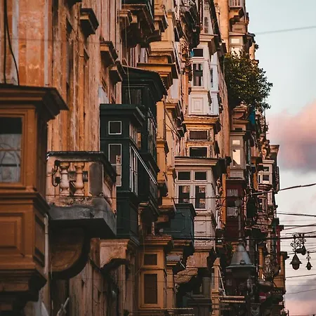 1926 Le Parisot Boutique 4* Valletta