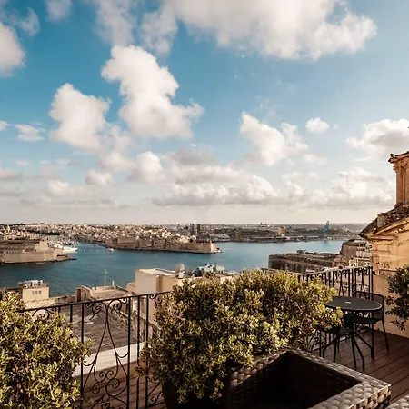 1926 Le Parisot Boutique