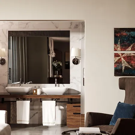 1926 Le Parisot Boutique