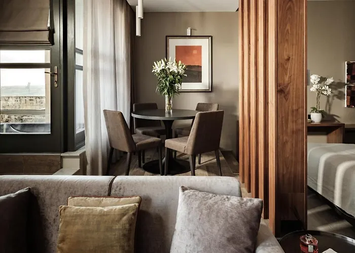 1926 Le Parisot Boutique