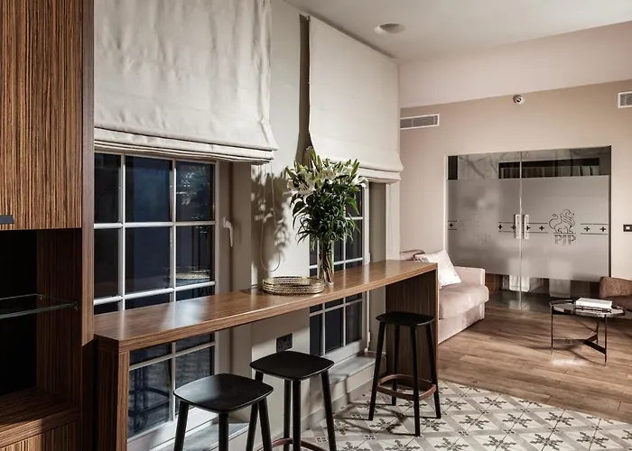 1926 Le Parisot Boutique